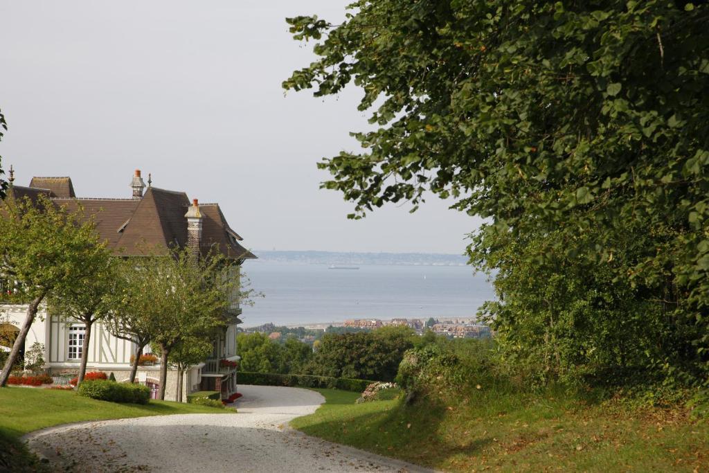 مبيت وإفطار دوفييل Manoir De Benerville المظهر الخارجي الصورة